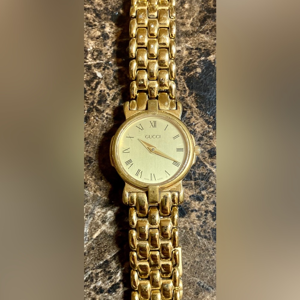 Gucci ladies 3400L watch GP 18K
